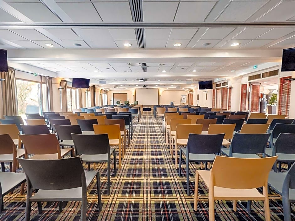 conference room.jpg